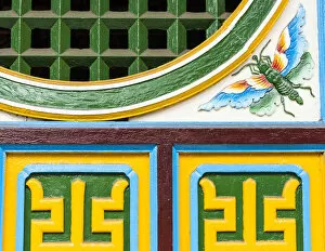Exterior decoration of the 17th-century Chinese Quan Cong Temple, Hoi An, Vietnam