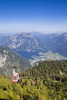 The Feuerkogel cable car, Ebensee, Lake Traunsee, Salzkammergut, Upper Austria, Austria The Feuerkogel cable car, Ebensee, Lake Traunsee, Salzkammergut, Upper Austria, Austria