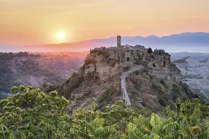The first sun at Civita of Bagnoregio, Province of Viterbo, Lazio, Italy, Europe The first sun at Civita of Bagnoregio, Province of Viterbo, Lazio, Italy, Europe