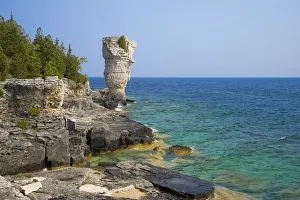 Flowerpot Rock , Flowerpot Island, Phantom Five National Park, Lake Huron Flowerpot Rock , Flowerpot Island, Phantom Five National Park, Lake Huron