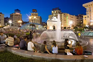 The fountains in Maidan Nezalezhnosti, (Independence Square), Kiev, Ukraine The fountains in Maidan Nezalezhnosti, (Independence Square), Kiev, Ukraine