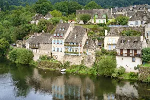 French town of Argentat on the Dordogne River, Correze department, Limousin French town of Argentat on the Dordogne River, Correze department, Limousin