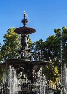 Fuente de los Continentes, fountain, General San Martin Park, Mendoza, Argentina Fuente de los Continentes, fountain, General San Martin Park, Mendoza, Argentina