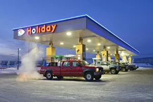 Images Dated 31st January 2014: Gas Station, Fairbanks, Alaska, USA