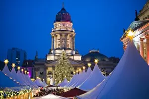 Images Dated 26th December 2013: Germany, Berlin, Mitte, Gendarmenmarkt, Christmas market, elevated view with Deutscher