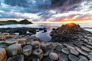 Images Dated 30th August 2018: The Giants Causeway, County Antrim, Ulster region, Northern Ireland, United Kingdom