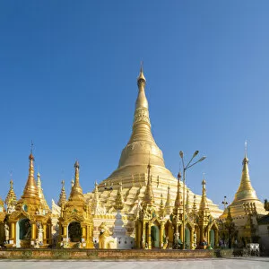 Rangoon Collection: Gilded Shwedagon Pagoda against clear sky, Yangon, Yangon Region, Myanmar