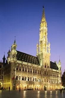 Belgian Collection: Grand Place / Town Hall / Night View