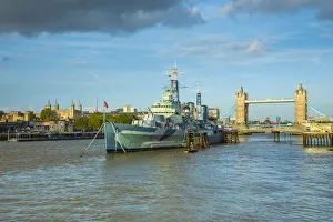 HMS Belfast & Tower Bridge, London, England, UK HMS Belfast & Tower Bridge, London, England, UK