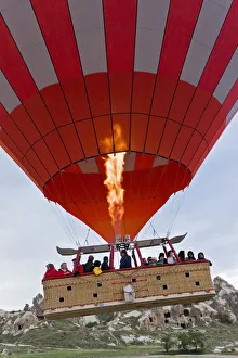 Hot Air Balloon with the Worlds largest passenger basket, nr. Goreme, Cappadocia, Turkey Hot Air Balloon with the Worlds largest passenger basket, nr. Goreme, Cappadocia, Turkey