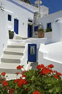Images Dated 16th June 2013: Hotel in Imerovigli, Santorini, Cyclades, Greece