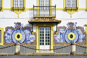 Azulejos Gallery: The house of Jose Maria da Fonseca, the famous wine producer since 1834