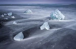 Sudurland Region Gallery: Ice on shore at Diamond Beach near Jokulsarlon glacier lagoon, South Iceland, Iceland