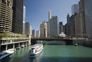 Illinois, Chicago, Chicago River and Marina City Illinois, Chicago, Chicago River and Marina City