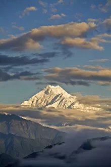 Images Dated 28th January 2009: India, Sikkim, Gangtok, View of Kanchenjunga, Kangchendzonga range from Ganesh Tok