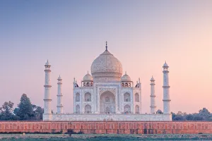 People Visit Taj Mahal in Agra, Editorial Photo - Image of india, heritage:  36886091