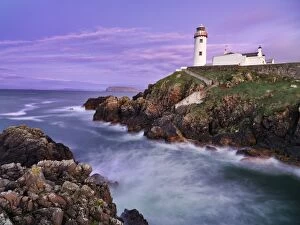 Images Dated 17th October 2014: Ireland, Co.Donegal, Fanad, Fanad lighthouse at dusk