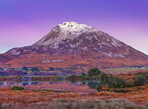 Ulster Collection: Ireland, Co.Donegal, Mount Errigal at dusk