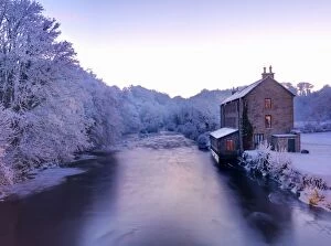 Images Dated 23rd December 2014: Ireland, Co.Donegal, Ramelton, River lennon in winter, House by river (PR)