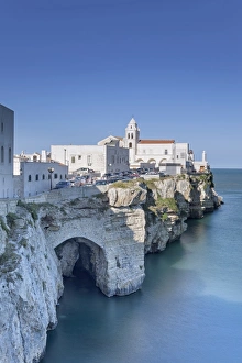 Italy, Italia. Apulia, Puglia, Foggia district Italy, Italia. Apulia, Puglia, Foggia district