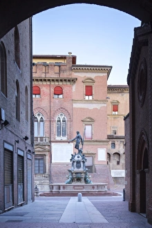 Italy, Italia. Emilia-Romagna, Bologna district, Bologna. Piazza del Nettuno, Fontana del Nettuno Italy, Italia. Emilia-Romagna, Bologna district, Bologna. Piazza del Nettuno, Fontana del Nettuno