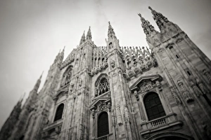 Italy, Lombardy, Milan, Piazza Duomo, Duomo cathedral, defocussed Italy, Lombardy, Milan, Piazza Duomo, Duomo cathedral, defocussed