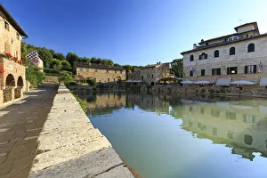 Italy, Tuscany, Orcia Valley, Bagno Vignoni, historic thermal bath in the center of Italy, Tuscany, Orcia Valley, Bagno Vignoni, historic thermal bath in the center of
