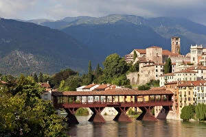 Veneto Collection: Italy, Veneto, Vicenza district, Bassano del Grappa, Brenta river and Ponte degli Alpini