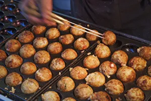 Japan, Honshu, Kansai, Osaka, Namba, Dotombori Street, Japanese Fast Food, Takoyaki Japan, Honshu, Kansai, Osaka, Namba, Dotombori Street, Japanese Fast Food, Takoyaki