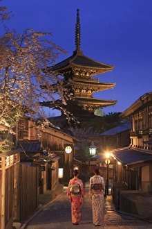 Japan, Kyoto, Historic Higashiyama district, To-ji Pagoda Japan, Kyoto, Historic Higashiyama district, To-ji Pagoda