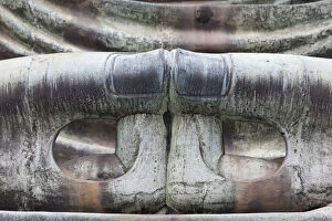 Images Dated 22nd December 2011: Japan, Tokyo, Kamakura, Kotokuin Temple, The Great Buddha, Hand Detail