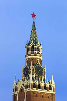 Images Dated 8th April 2015: The Kremlin clocktower in Red Square, Moscow, Russia