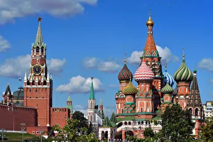 Kremlin and Saint Basils Cathedral, Moscow, Russia Kremlin and Saint Basils Cathedral, Moscow, Russia
