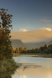 Lake Matheson and the Southern Alps, West Coast, South Island, New Zealand Lake Matheson and the Southern Alps, West Coast, South Island, New Zealand