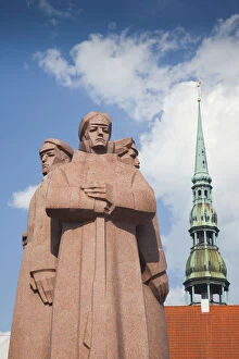 Latvia, Riga, Old Riga, Latvian Riflemen Monument and St. Peters Lutheran Church