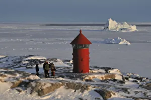 Lighthouse, Qeqertarsuaq, Disko Island, Greenland Lighthouse, Qeqertarsuaq, Disko Island, Greenland