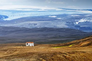 A lone cabin overlooking a glacier near Kerlingalfjoll, Iceland A lone cabin overlooking a glacier near Kerlingalfjoll, Iceland
