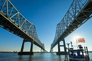 Images Dated 15th November 2014: Louisiana, New Orleans, Twin Cantilever Bridges, The Crescent City Connection, Twin
