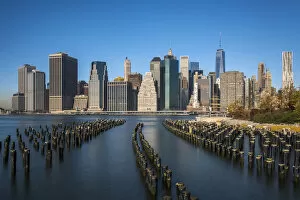 Images Dated 14th December 2015: Lower Manhattan skyline from Brooklyn Bridge Park, Brooklyn, New York, USA