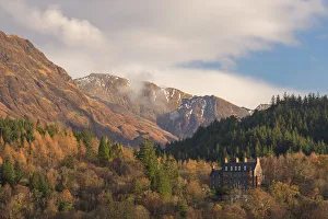 The luxurious five star Glencoe House Hotel surrounded by dramatic mountain scenery The luxurious five star Glencoe House Hotel surrounded by dramatic mountain scenery
