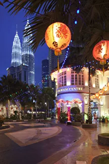 Malaysia Tourist Centre and Petronas Towers, Kuala Lumpur, Malaysia Malaysia Tourist Centre and Petronas Towers, Kuala Lumpur, Malaysia