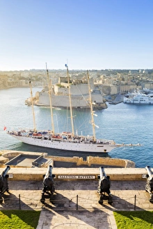 Malta, South Eastern Region, Valletta. The view across Grand Harbour to Fort St Angelo Malta, South Eastern Region, Valletta. The view across Grand Harbour to Fort St Angelo