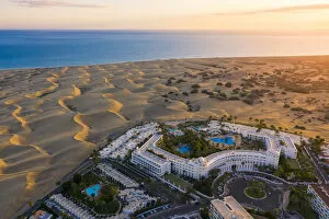 Maspalomas sand dunes and Riu palace resort, Gran Canaria, Canary Islands, Spain