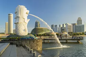 Central Business District Collection: Merlion Statue, Esplanade-Theatres of the Bay, Singapore City, Singapore