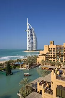 Images Dated 25th November 2005: Mina A Salam & Burj Al Arab Hotels, Dubai, United Arab Emirates