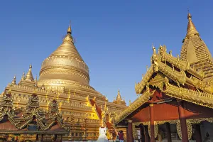 Myanmar (Burma), Bagan, Swhezigon Pagoda Myanmar (Burma), Bagan, Swhezigon Pagoda