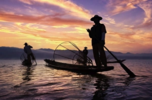 Images Dated 24th November 2014: Myanmar (Burma), Shan State, Inle Lake, local fishermen at sunset