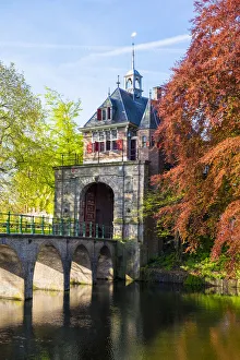 Netherlands, North Holland, Hoorn. 16th century Oosterpoort on the Draafsingel canal Netherlands, North Holland, Hoorn. 16th century Oosterpoort on the Draafsingel canal