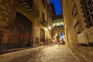 Night view of Bridge of Sighs in Carrer del Bisbe, Barcelona, Catalonia, Spain Night view of Bridge of Sighs in Carrer del Bisbe, Barcelona, Catalonia, Spain