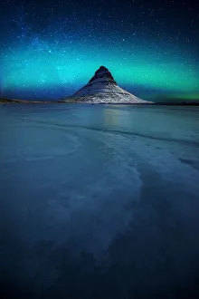 Related Images Gallery: Northern lights over the Kirkjufell mountain in winter, Snaefellsnes Peninsula, Iceland